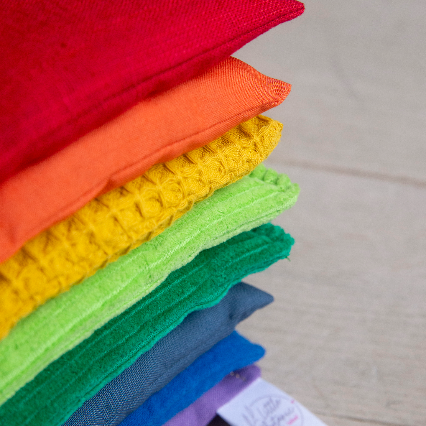 Sensorische pittenzakjes - Regenboog 8-delig