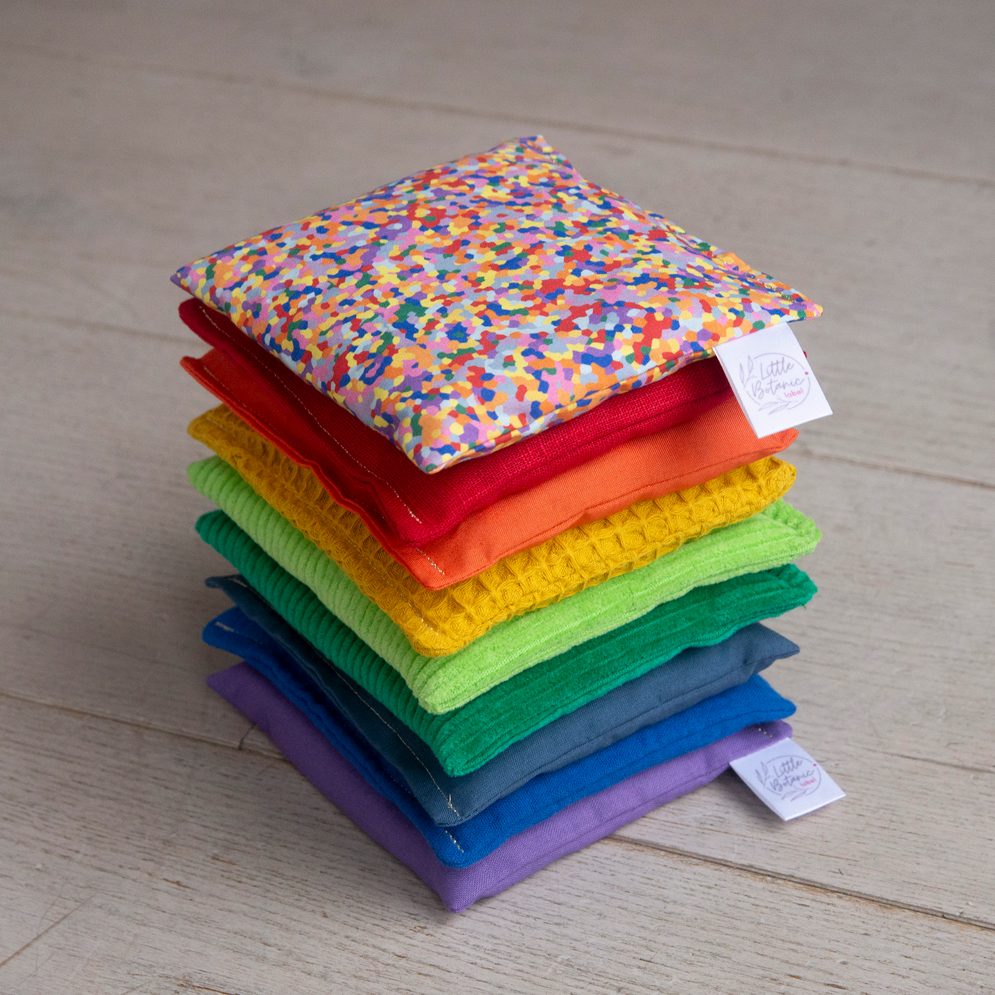 Sensorische pittenzakjes - Regenboog 8-delig + super confetti