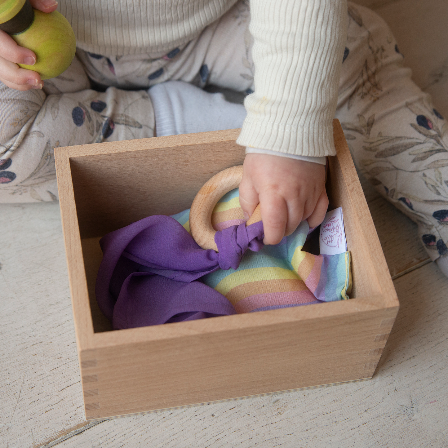 Playcycle speeldoek klein - 30cm - met houten ring - Donkerblauw